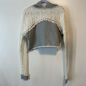 Gimmicks by BKE Gray and Cream Sweater